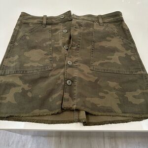 American Eagle Camo Skirt